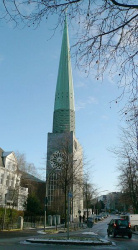 St. Nikolai, Hamburg-Harvestuhude (Nordseite) - Foto: W. Meinhart / Wikipedia